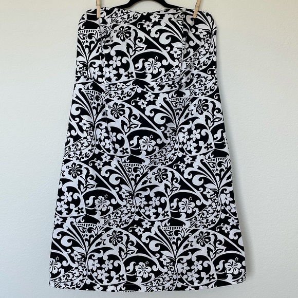 Old Navy Dresses & Skirts - **Plus size Floral dress